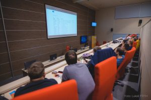 Foto/Video: Zaplnená aula na dvanástom Frontend Masters Košice Elastic special - Bart Digital Products